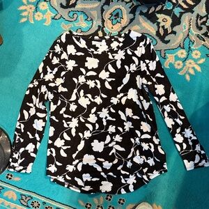 Chico's Black and White Floral Long Sleeve Top